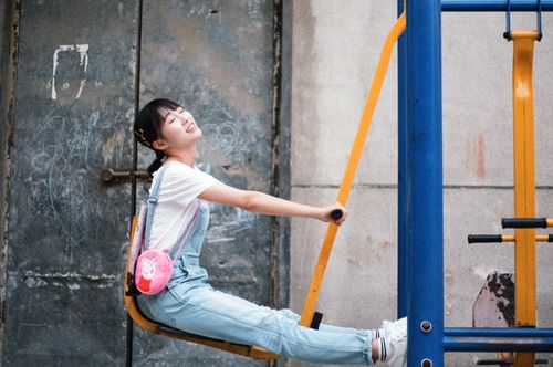 尤其是前锋