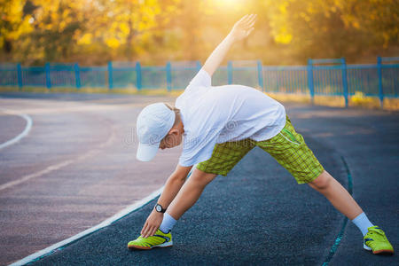 手是否能继 手是否能继